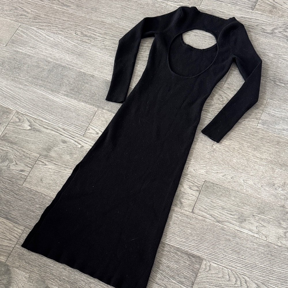 🌼WAYF🌼 Black Long Sleeve Cut-Out Dress - Picture 10 of 13